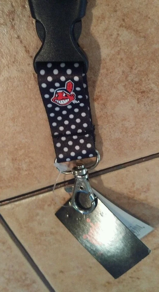 CLEVELAND INDIANS CHIEF WAHOO GUARDIANS LANYARD WITH CLIP POLKA DOT STYLE - Image 3 of 3