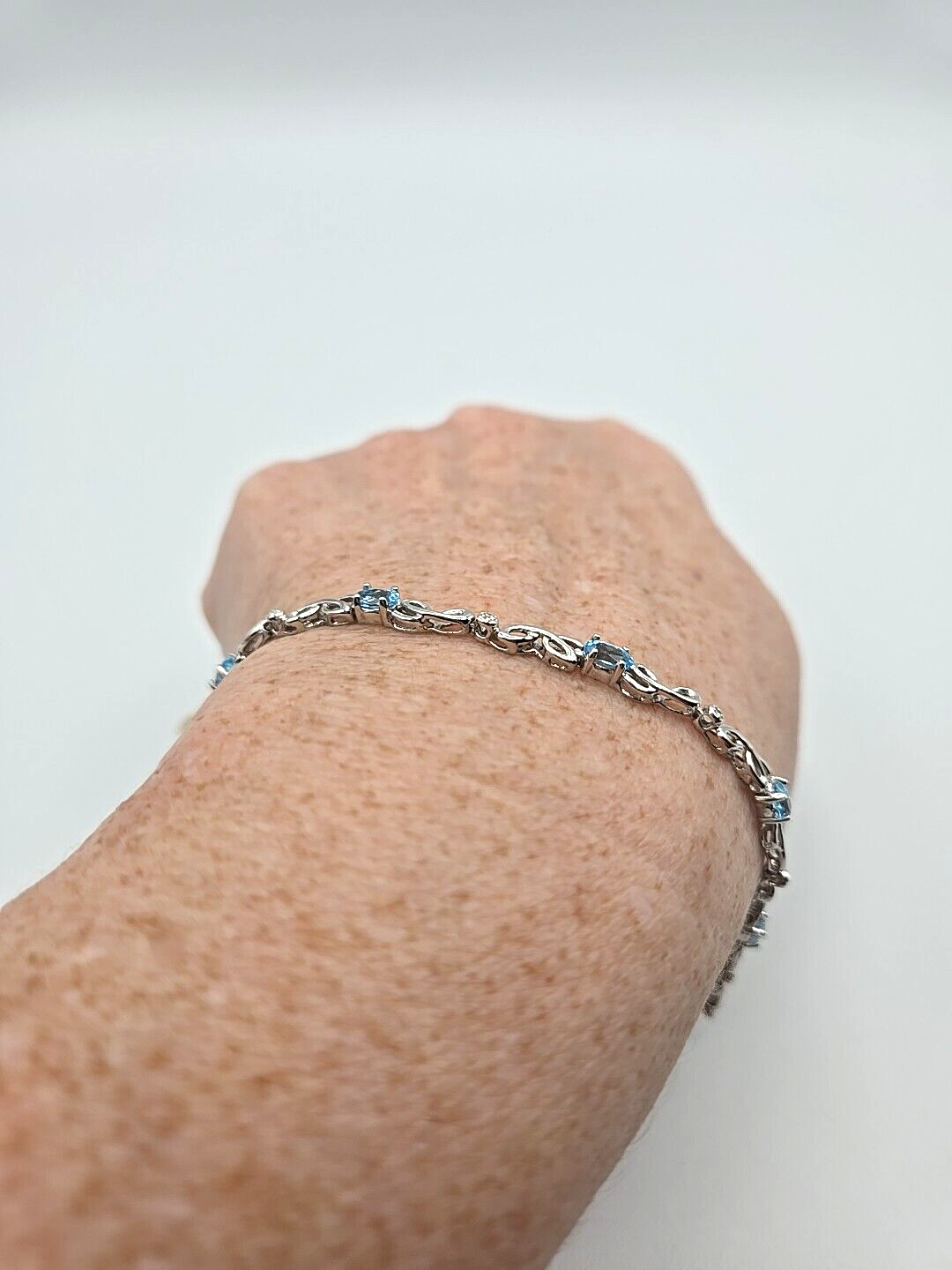 NEW 14kt White Gold Genuine Sky Blue Topaz & Diamond Gemstone 7 Bracelet 6 Grms