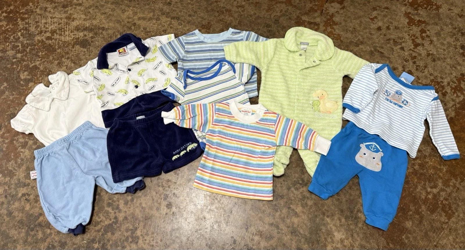 10 piece vintage baby clothing bundle -0/3 months