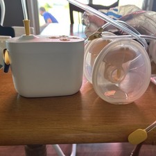 Medela Pump In Style Hands Free Double Electric Breast Pump 101045436 