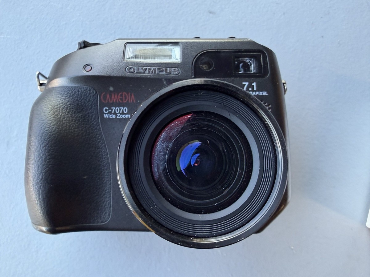 【動作確認済み】OLYMPUS CAMEDIA C7070 Wide Zoom Olympus CAMEDIA C-7070 Wide Zoom 7.1MP Digital Camera - Black for