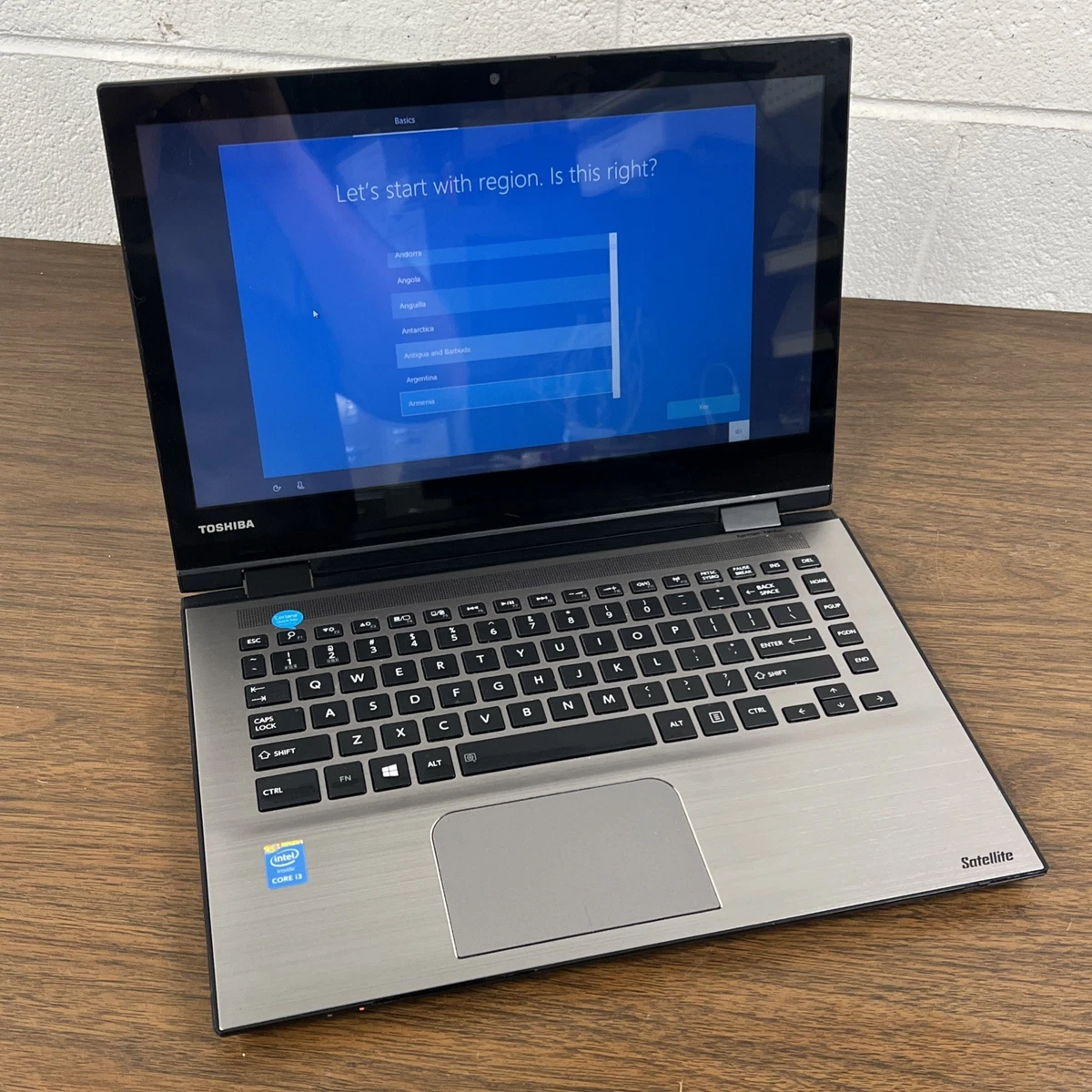 【完売御礼 美品】東芝Satellite Core i3 第5世代＆SSD＆Office 東芝 Toshiba 薄型 ノートパソコン 第5世代Core i3-5005U/Office