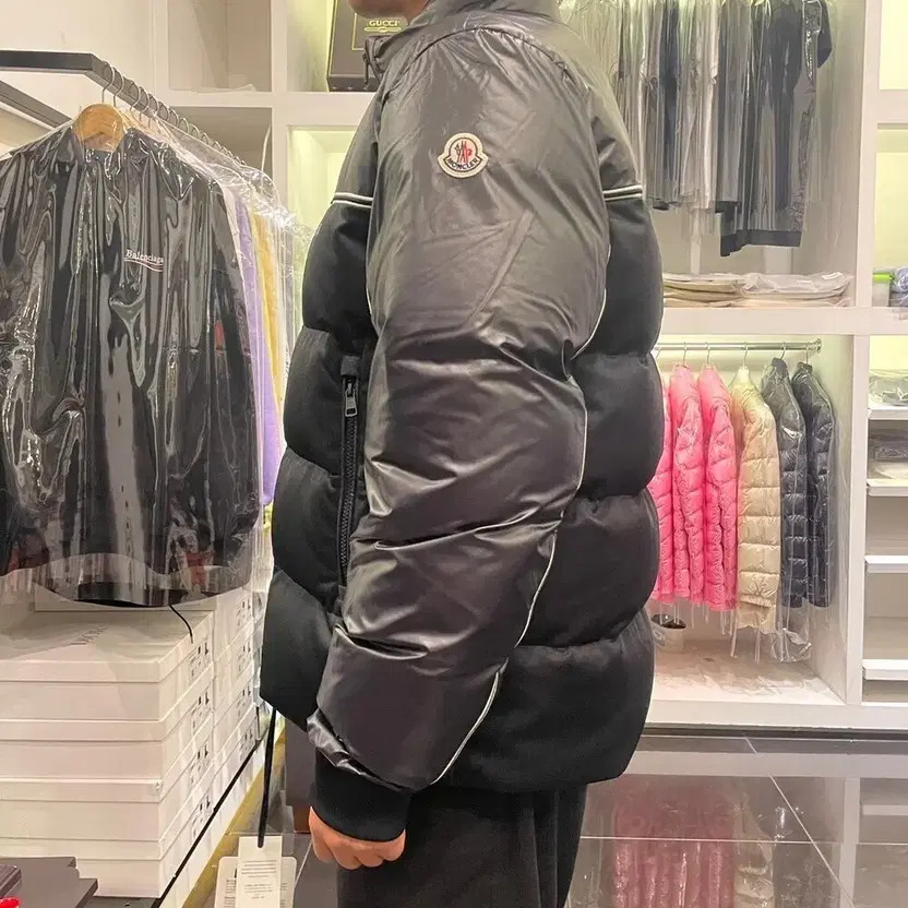 Moncler Michael Short Down Puffer Jacket thumbnail 3