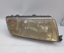 SKODA FABIA (6Y2) 1.2 HELLA Right Headlight 246378-00 246360-00 246366
