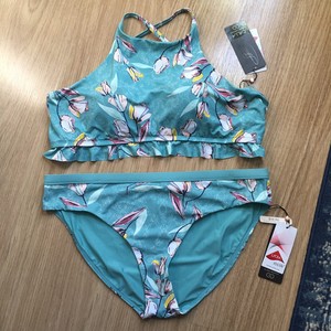 carrie underwood bathing suits