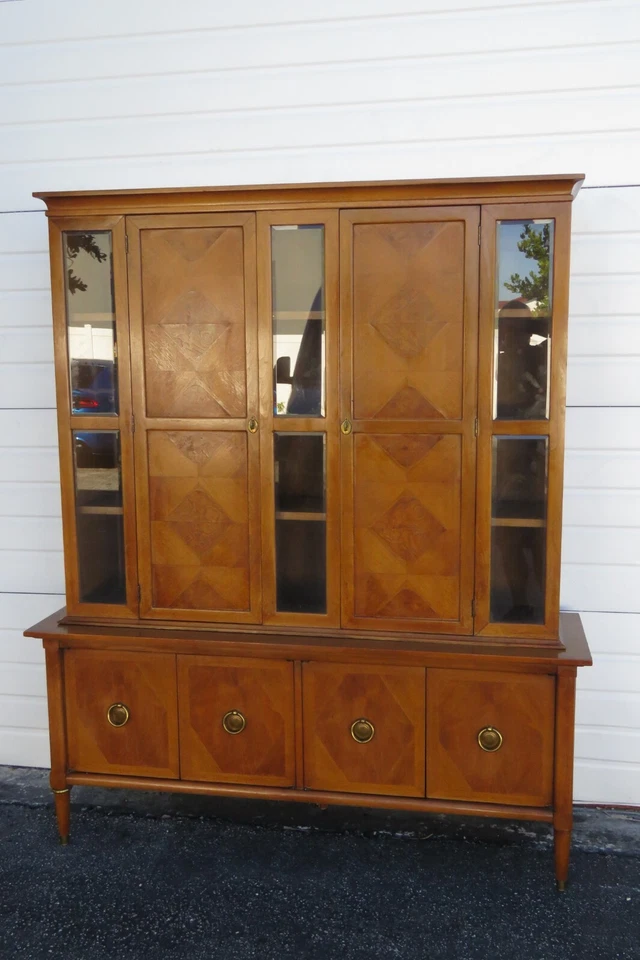 Aparador gabinete chino de dos partes American of Martinsville Mid Century 4916 Foto 3 de 4