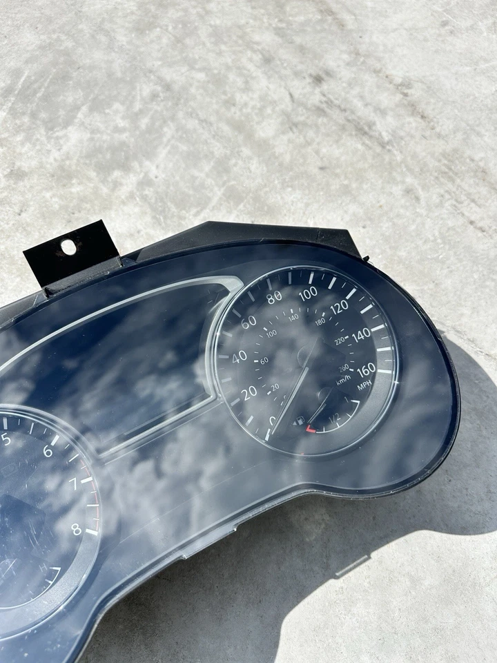 Nissan Altima 2017 fabricante de equipos originales velocímetro velocímetro clúster MPH Foto 3 de 4