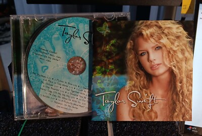 Taylor Swift Debut Self Titled Enhanced CD 2006 Big Machine