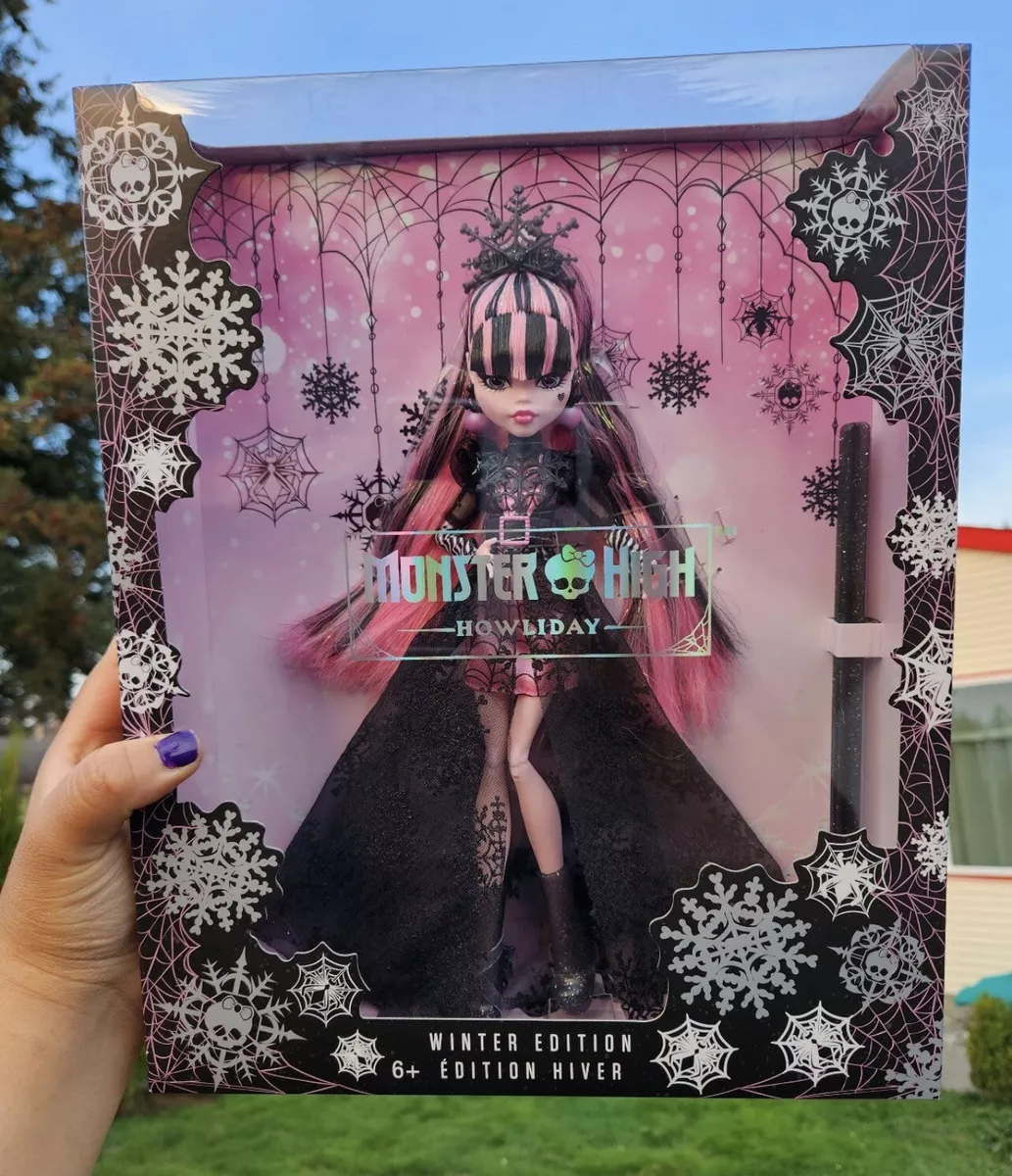 Monster High Howliday Draculaura Doll, Collectible Winter Edition, Pink &  Black Gown