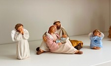 nativita presepe realizzata in terracotta  12 cm dipinta a mano