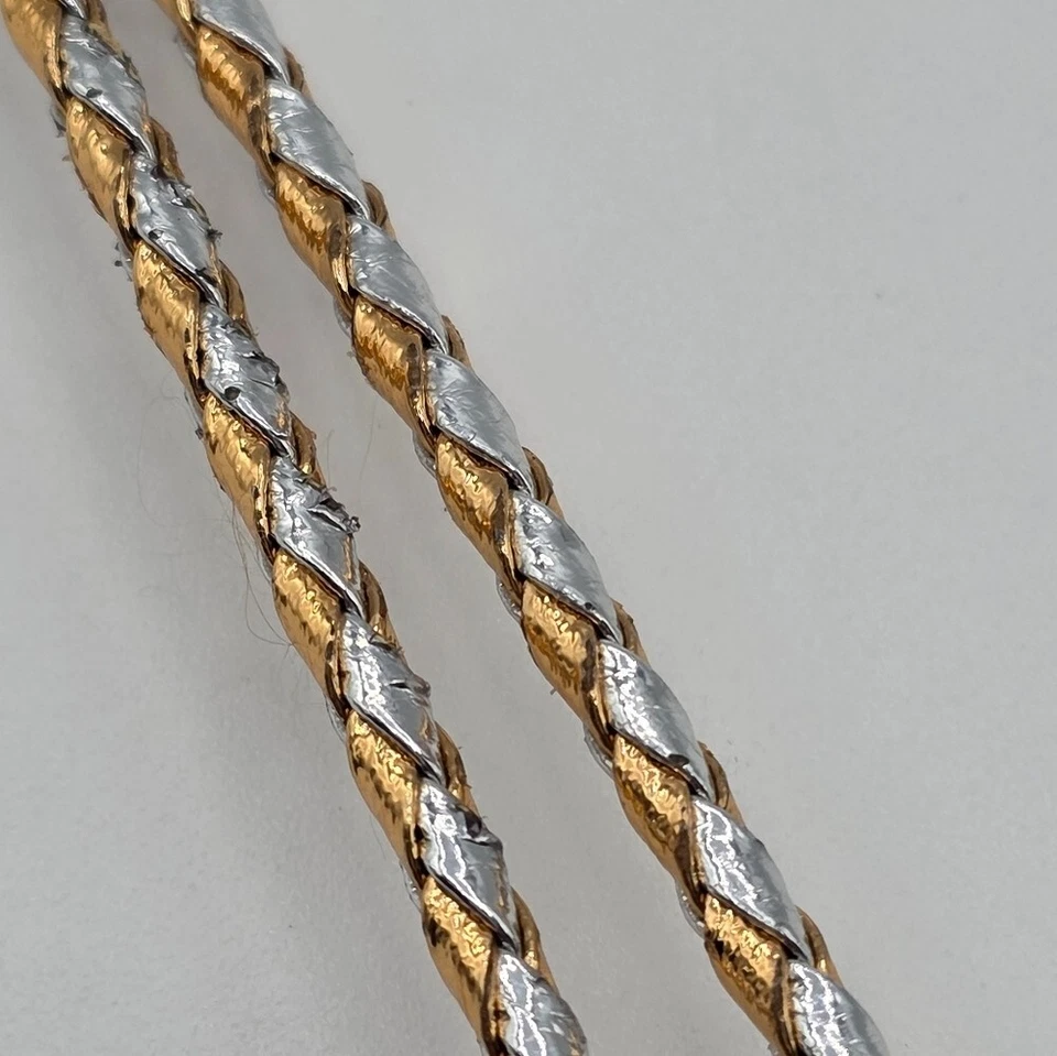 Corbata Bolo Ágata Tonos Marrón y Rosa Rayas Tono Dorado Cordón Plateado y Dorado Foto 4 de 4