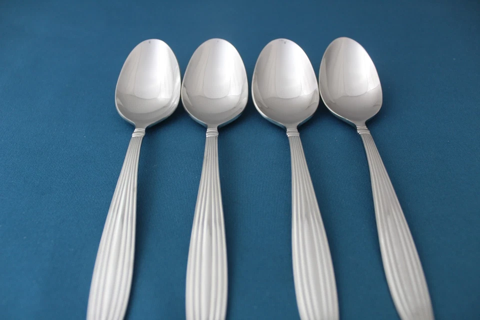 4 cucharaditas grandes Reed & Barton JUBILEE BRILLANTE 18/8 USO LIGERO China 6 1/2" Foto 3 de 4