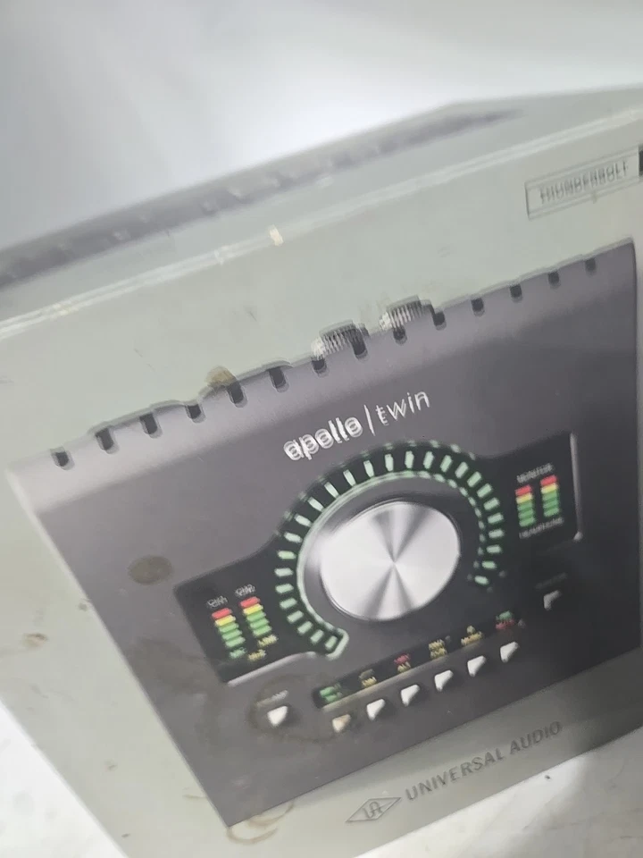 Universal Audio Apollo Twin MKII UAD 2 - Duo Core Thunderbolt Audio Interface - Image 2 of 4