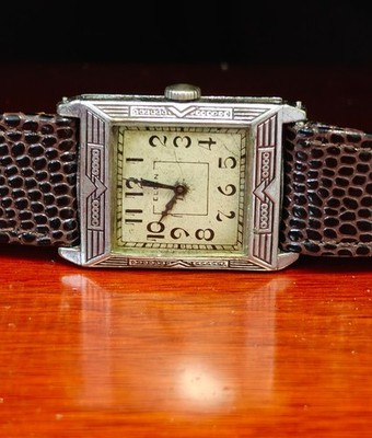 Circa 1929 ELGIN ''AZTEC Senior 952'' intricate bezel watch Extremely RARE one
