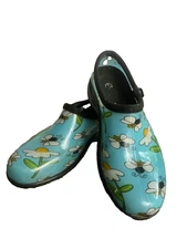 Women’s Bee & Daisy Garden Clogs Size 8 Blue Waterproof Slip-On Cute Shoes