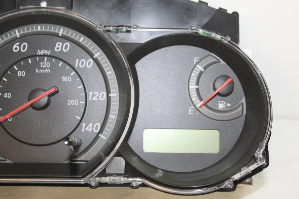 Cuadro de instrumentos velocímetro medidores del panel de instrumentos Nissan Versa 2012 63.464 millas Foto 2 de 4