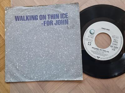 Yoko Ono - Walking on thin ice 7'' Vinyl Germany MIT TEXTBEILAGE