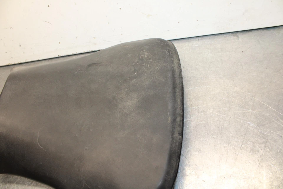 03-04 HONDA CBR600RR 前置驾驶员座椅垫 SADDLE PILLION 77100-MEE-000 BB614 — 第 4/4 张图片