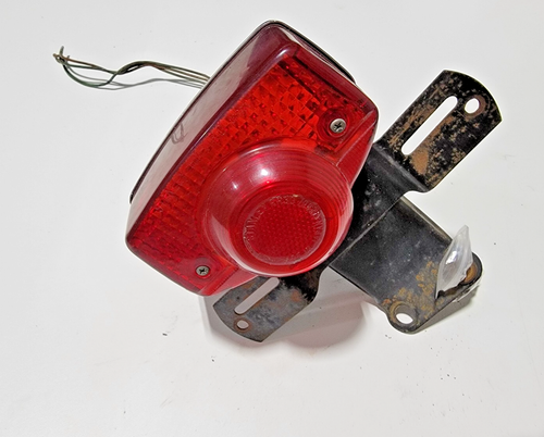 Arrière Feu Plaque Immatriculation Support Honda 1971 CB450 CB 450 CB350 CL450 - Photo 1 sur 9