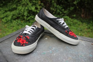 custom black vans
