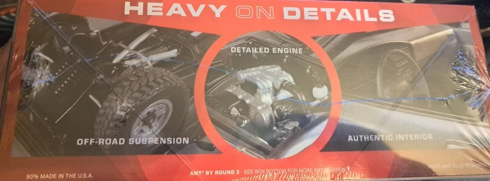 AMT 1/20 '92 Toyota 4x4 Pickup Hilux Off Road Custom Plastic Model Kit New 2023 - Image 3 of 4