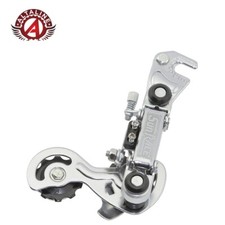 SUNRACE BRANDED BICYCLE REAR DERAILLEUR FRICTION W/BRACKET 14-28T CHROME.