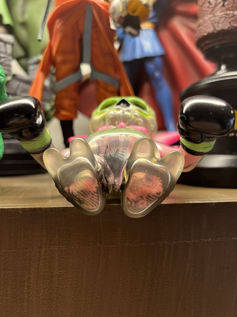 Secret Base 10th Anniv Pushead Skull Wing Astro Zombie Super