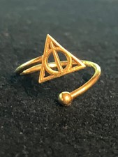 Anillo envolvente de oro sobre ley de Harry Potter de las Reliquias de la Muerte de Alex y Ani