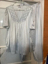 Vintage Vanity Fair Pale Blue Nylon Pajama Set Xl