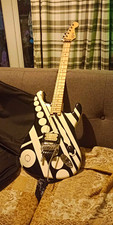 EVH Original Run Circles/See ya/Unchained Stratocaster Guitar W/Softcase 2014