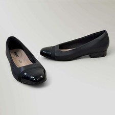 Clarks Juliet Monte Women  s Slip On Flats Black Patent Leather Sides Size 8