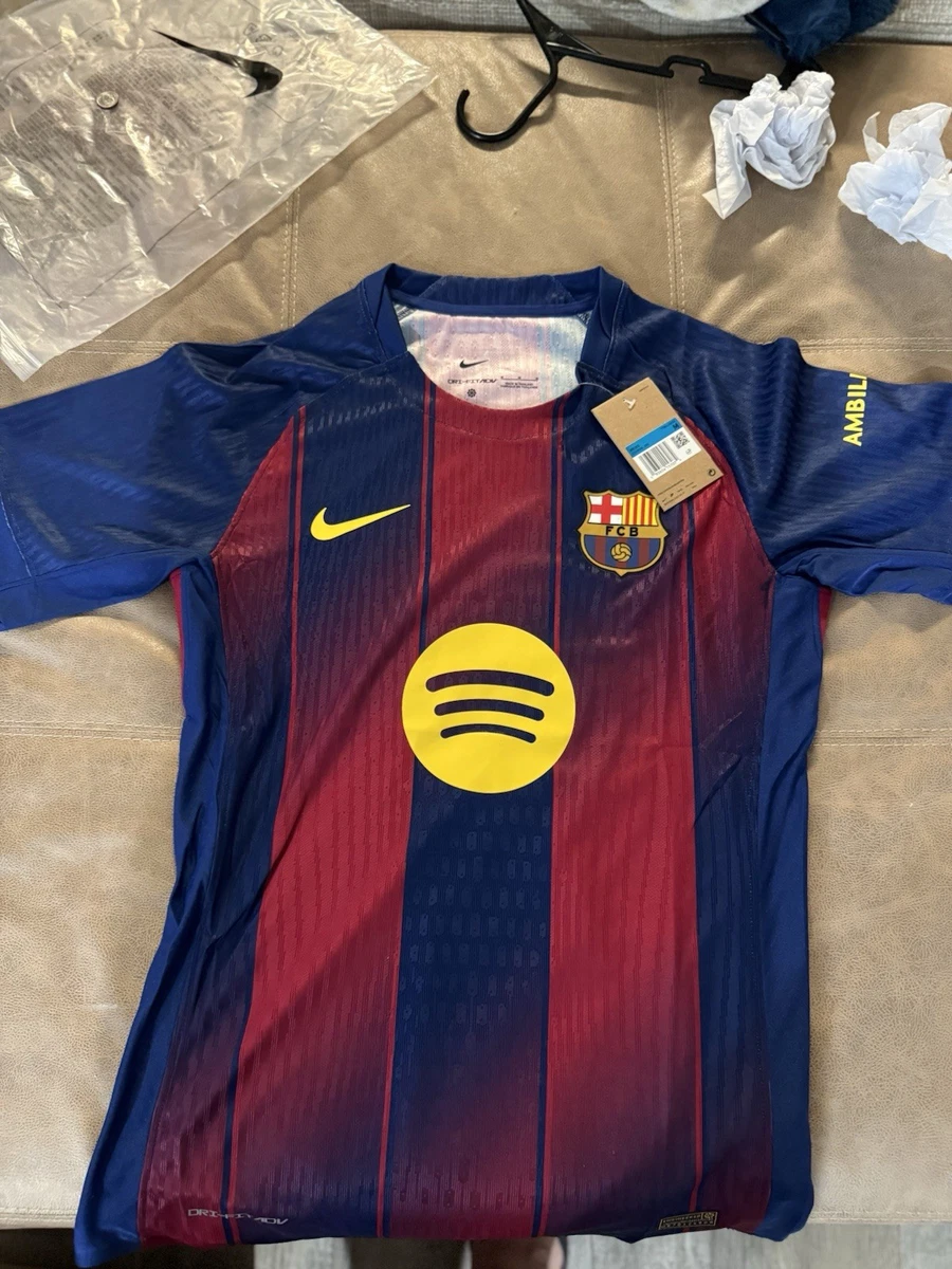 Nike Size XL FC Barcelona International Club Soccer Fan Apparel