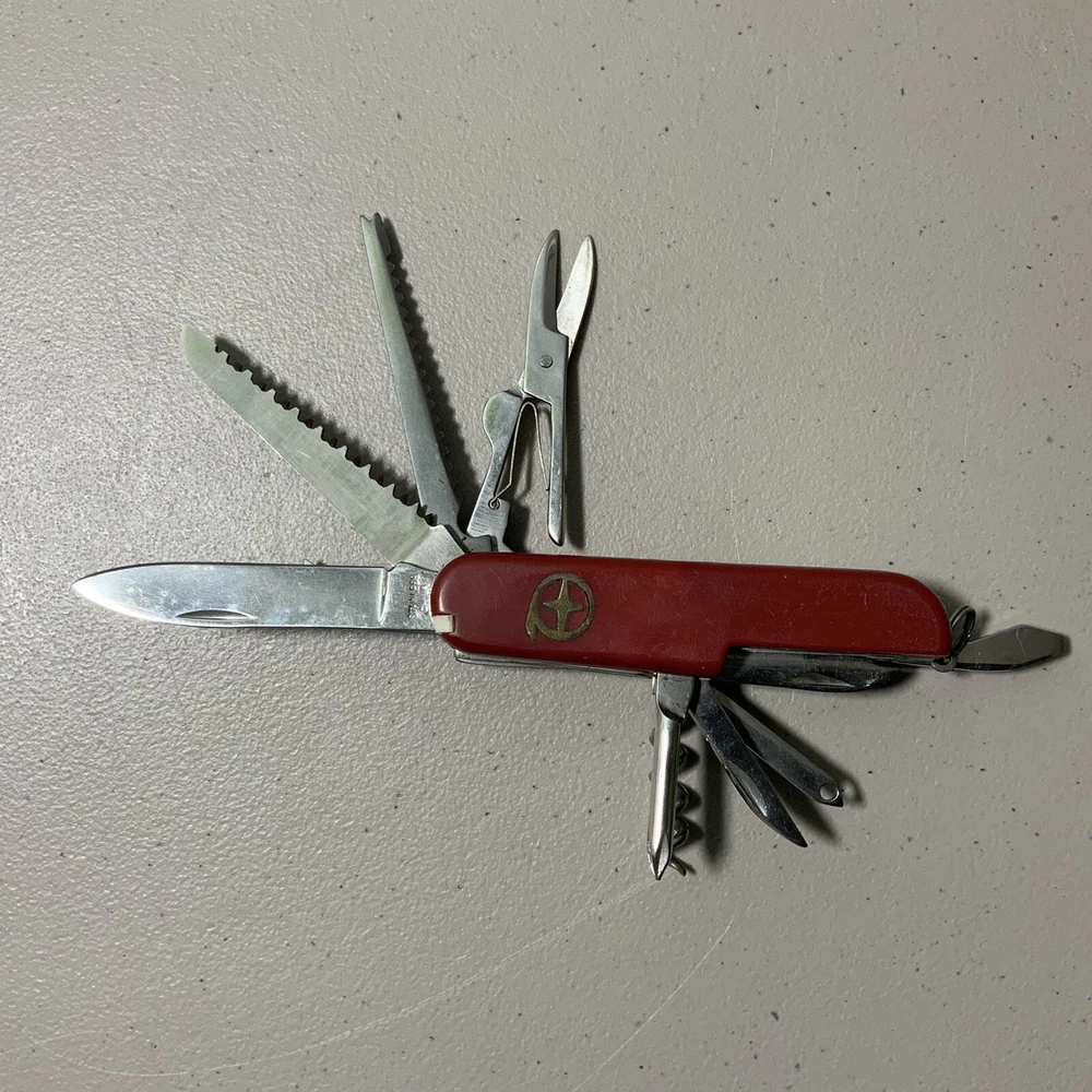 Multi-Tool Knives 2 Red Star-in-Q 15 Tools Pocket Screw File One Tool for Parts