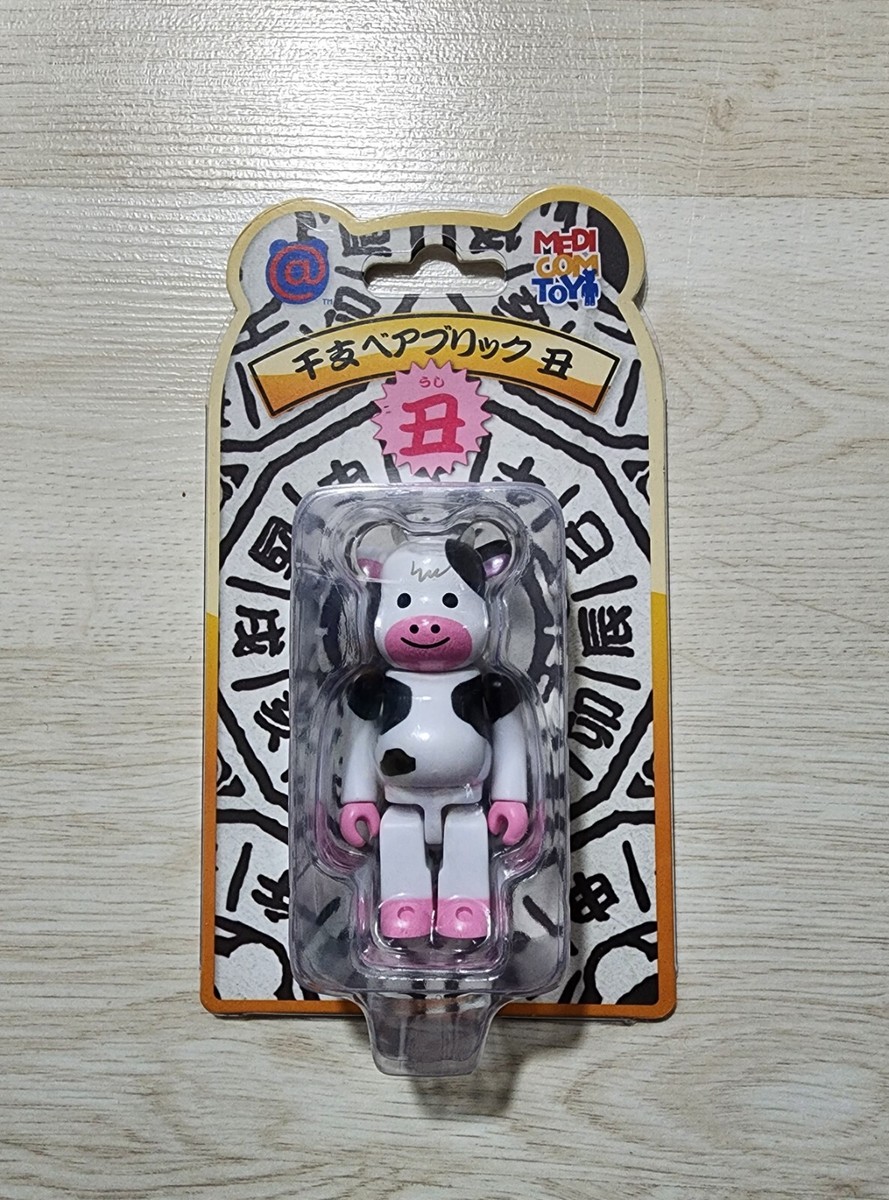 BEARBRICK Zodiac Cow 100% BE@RBRICK Medicom toy | eBay