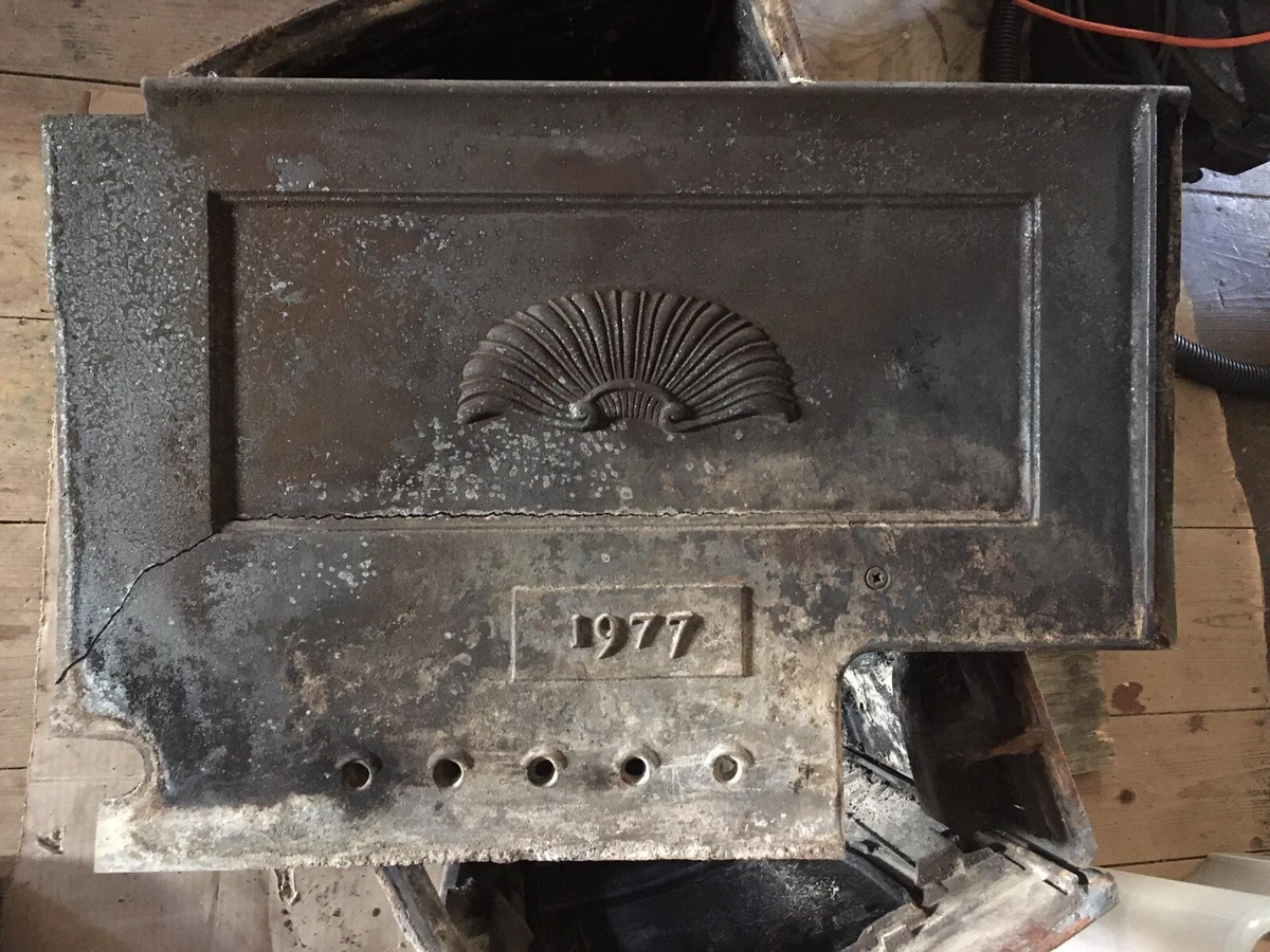 Super Rare Early Vermont Castings Vigilant One Piece Fireback! *cracked* |  eBay