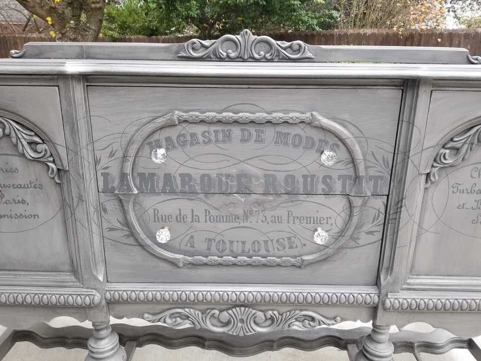 Precioso aparador buffet jacobeo gris años 30 con uva tipográfica pintada a mano Foto 4 de 4