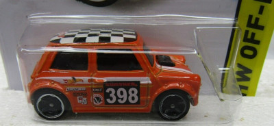 Hot Wheels 2014 Morris Mini #80/250