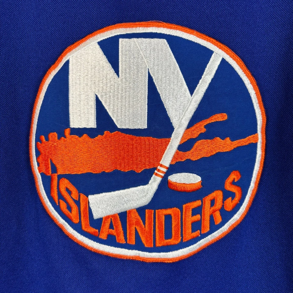 NHL Vintage 80's NY Islanders CCM by Maska Size Large Jersey - Image 2 of 4
