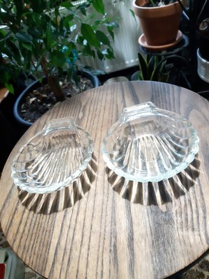 Ein Paar Vintage Pyrex Marke 481 Jakobsmuschel Muschel geformt Pressglas Geschirr 