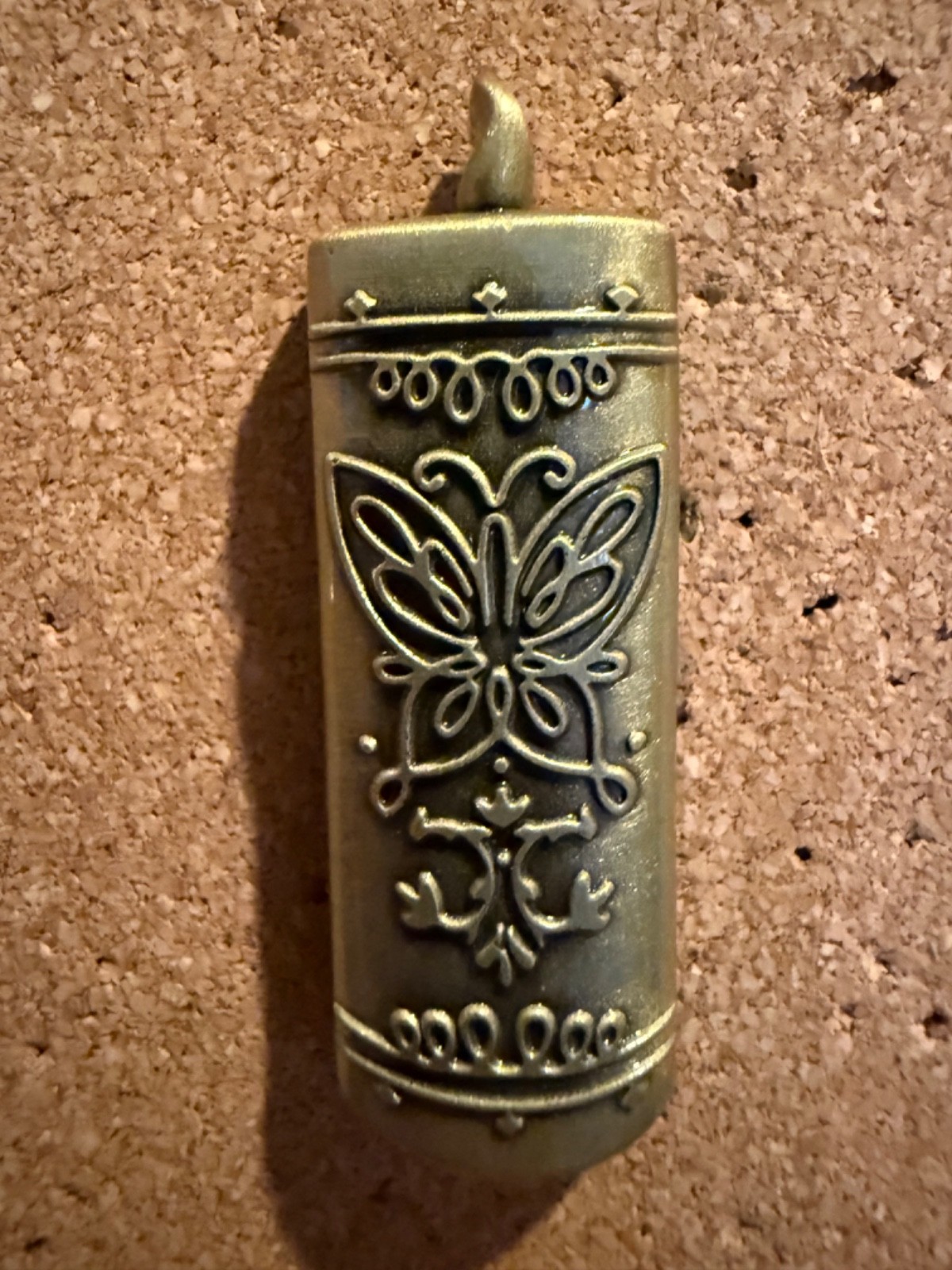 Disney Pin - D23 Gift Box Magic & Mystery - Encanto Candle