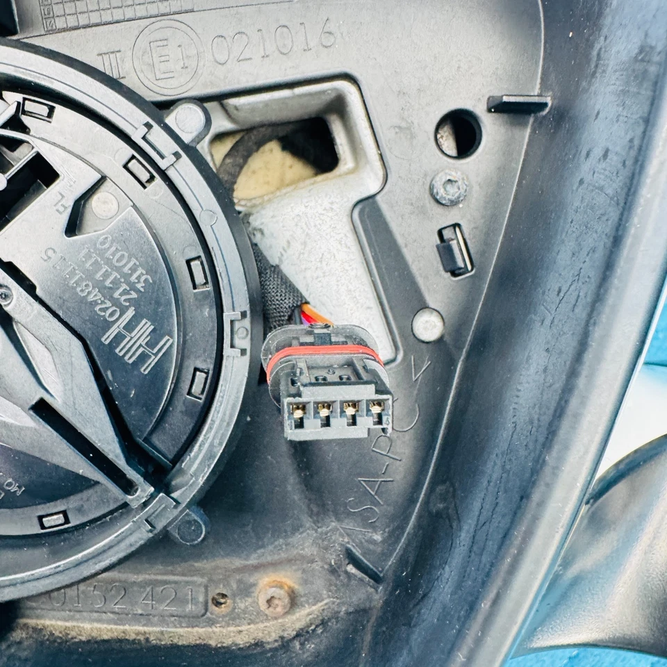 Conjunto de espejo retrovisor delantero izquierdo pasajero BMW 650i 2012-2017 OEM 7191398 Foto 4 de 4