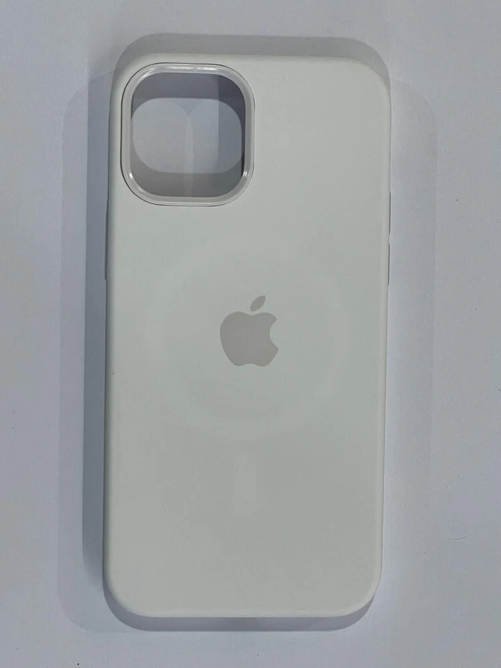   Original Silicone Case w/ MagSafe For iPhone 12 mini 12 Pro 12 Pro Max - Image 3 of 4