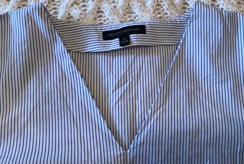 Banana Republic Women Blue White Bell Sleeve Striped V-Neck Top Size Med. (M) - Picture 10 of 12