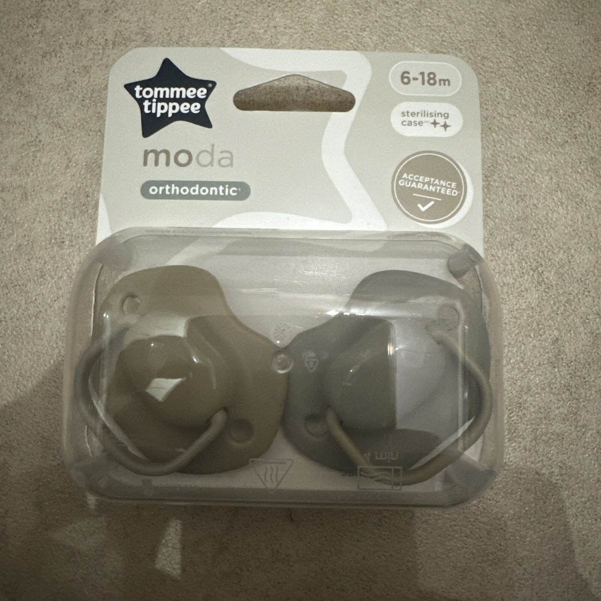 Tommee Tippee Moda Soothers Baby Dummies 6-18 Months Orthodontic