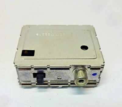 Original COMMODORE 64 TV Modulator HF Modul C64 / C128 RF-Modulator NEU