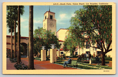 A387 Vintage Postcard Union Depot Las Angelos California South Patio Street View