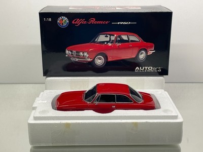 AUTOART 70102 ALFA ROMEO 1750 GTV 1967 -RED 1:18- GOOD IN BOX