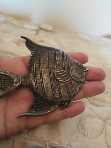 antiqueMetal fish-shaped bottle opener with an antique touch. It features decora - Picture 2 of 6