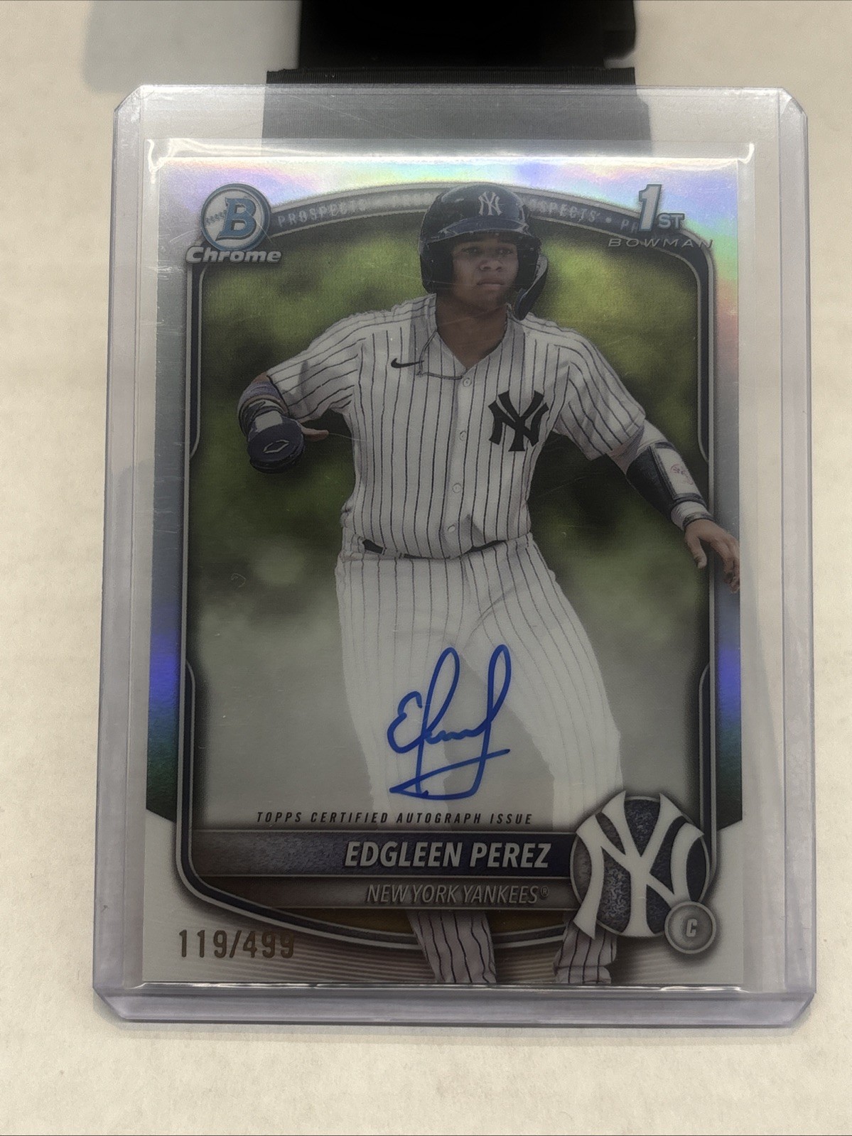 2025 Bowman Chrome Prospect Refractor /499 Edgleen Perez #CPA-EPZ Auto 0lr2