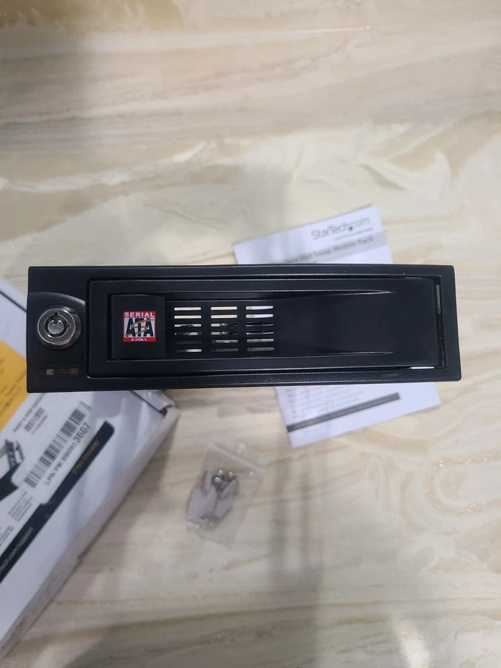 StarTech 3.5” Trayless Hot Swap SATA Mobile Rack - Image 3 of 4